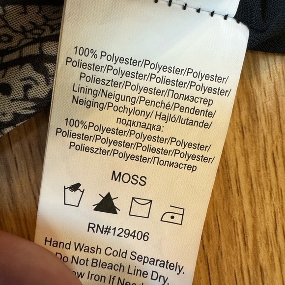 Venus Cold Shoulder 3/4 Bell Sleeves Red Black Beige Paisley Dress Size M - Picture 9 of 9